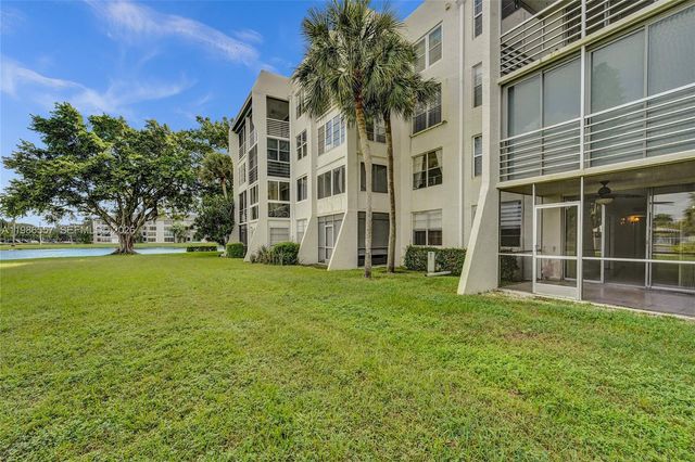 9440 Poinciana Pl 108, Davie, FL 33324