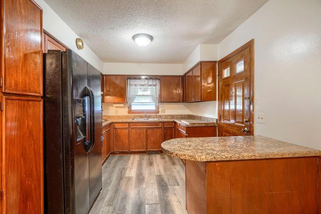 6943 Logan Avenue N, Brooklyn Center, MN 55430