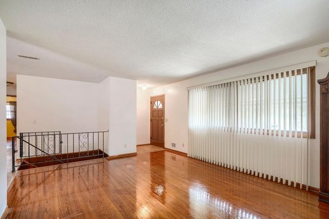 6943 Logan Avenue N, Brooklyn Center, MN 55430