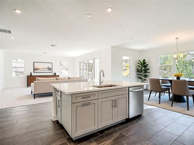 410 S WEST SHORE BOULEVARD, Tampa, FL 33609