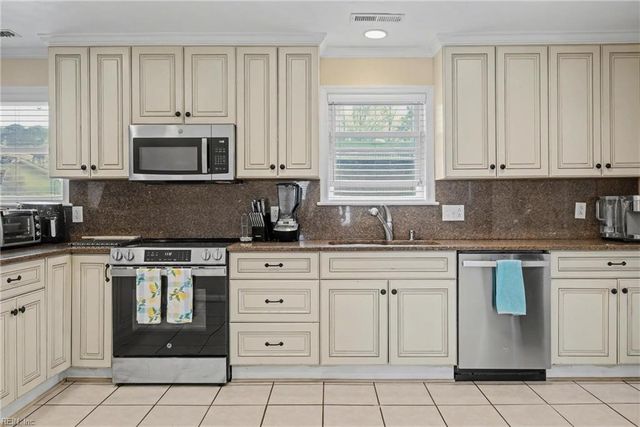 1948 Killey ST, Virginia Beach, VA 23453