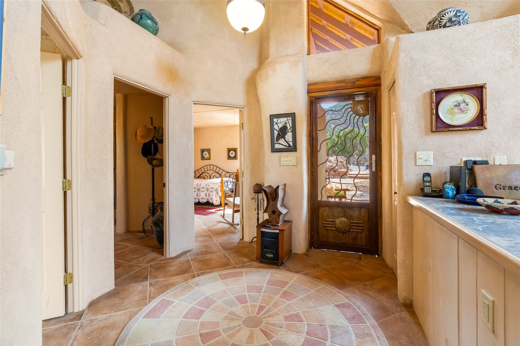 Image 5 of property listing at 467 Madrid Road, Jemez Springs, NM 87025