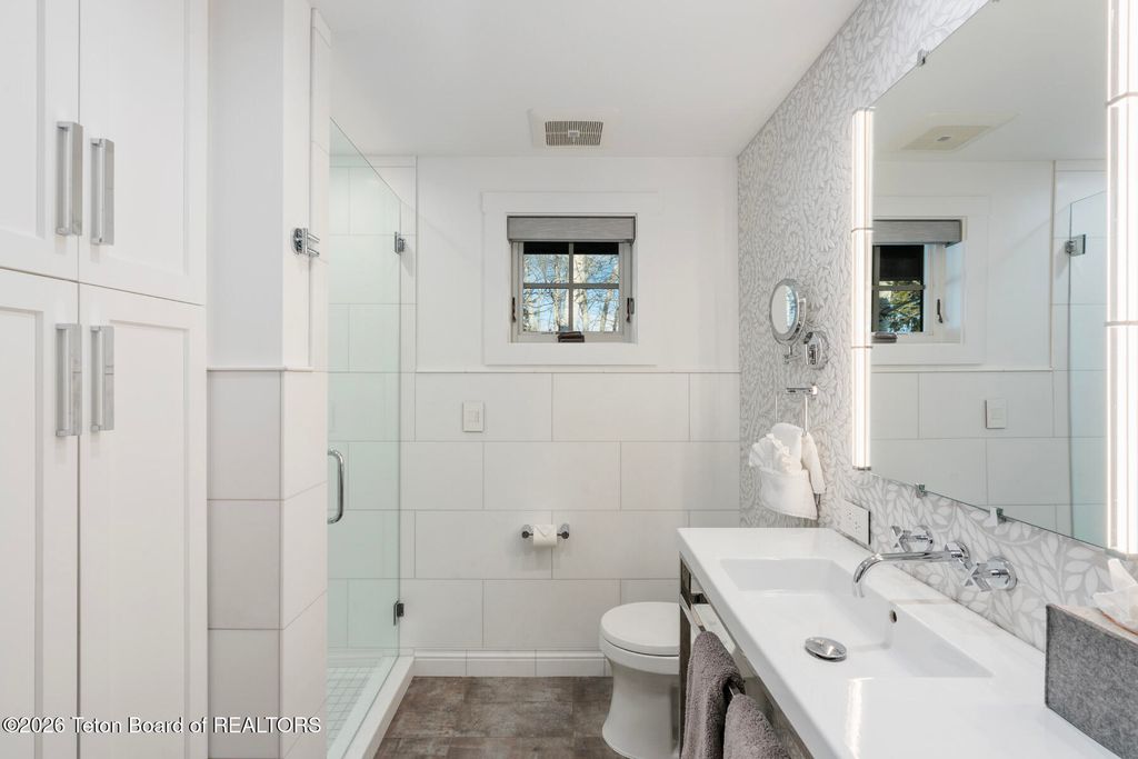 130 YELLOW ROSE Drive, Alta, WY 83414 photo 21