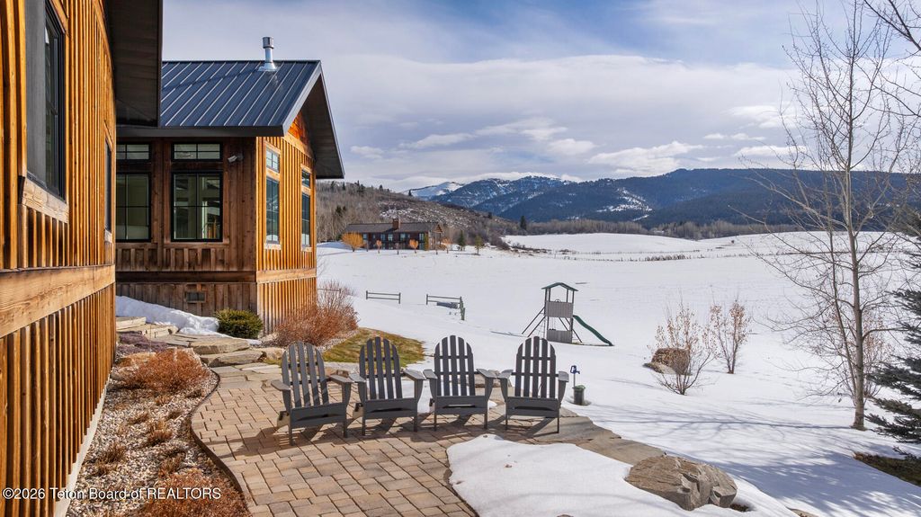 130 YELLOW ROSE Drive, Alta, WY 83414 photo 27