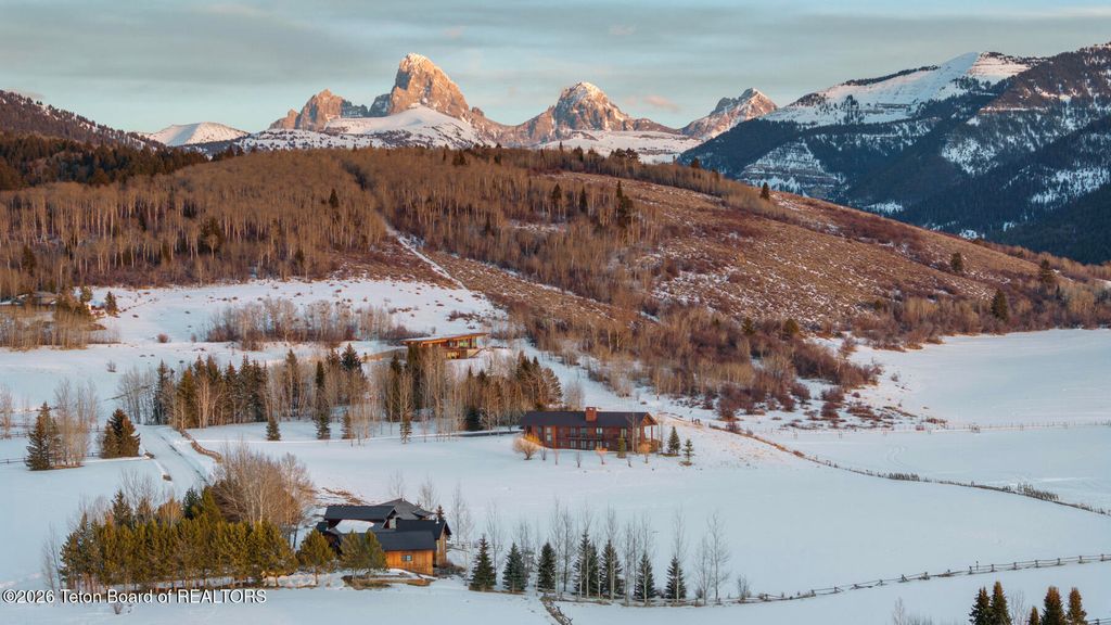 130 YELLOW ROSE Drive, Alta, WY 83414 photo 3