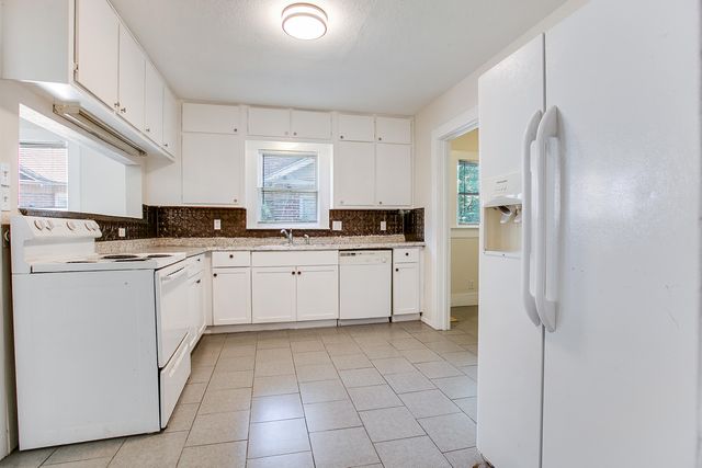 408 N Van Buren Street, San Angelo, TX 76901