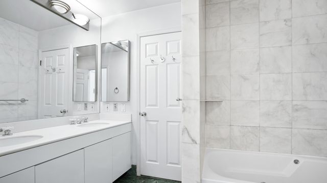 125 E 12th St Apt 3B, New York City, NY 10003