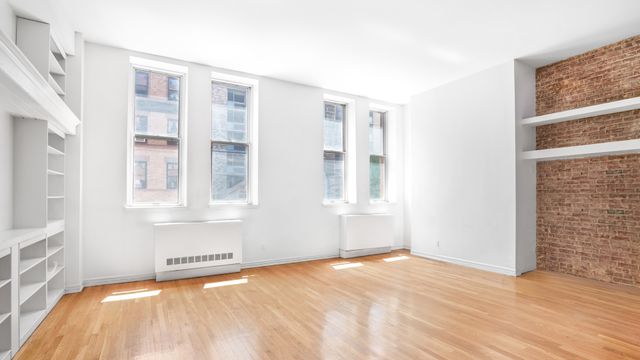 125 E 12th St Apt 3B, New York City, NY 10003