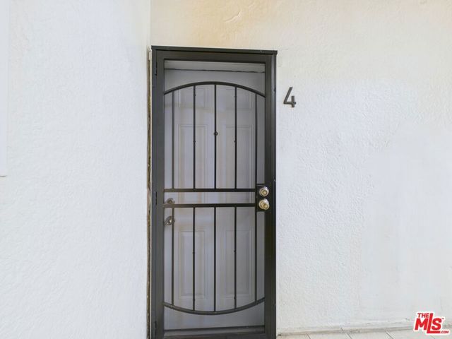7501 S Central Ave 4, Los Angeles, CA 90001