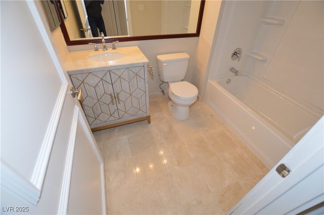 270 East Flamingo Road 107, Las Vegas, NV 89169