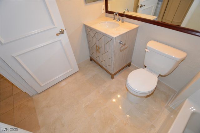 270 East Flamingo Road 107, Las Vegas, NV 89169