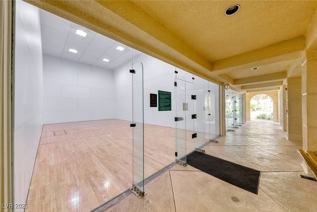 270 East Flamingo Road 107, Las Vegas, NV 89169