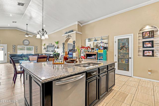 714 GOLD BEACH Drive, Canutillo, TX 79835