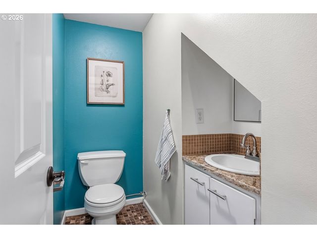 2372 Nw GLISAN St 5, Portland, OR 97210