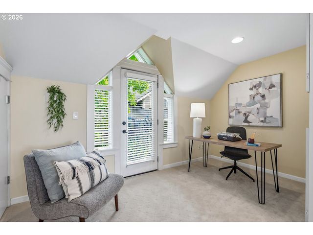 2372 Nw GLISAN St 5, Portland, OR 97210