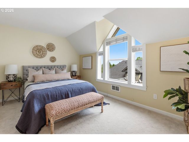 2372 Nw GLISAN St 5, Portland, OR 97210
