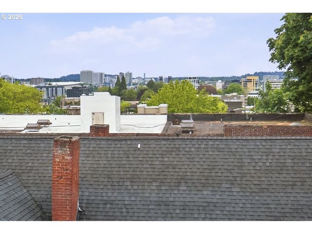 2372 Nw GLISAN St 5, Portland, OR 97210