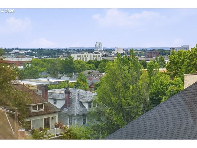 2372 Nw GLISAN St 5, Portland, OR 97210