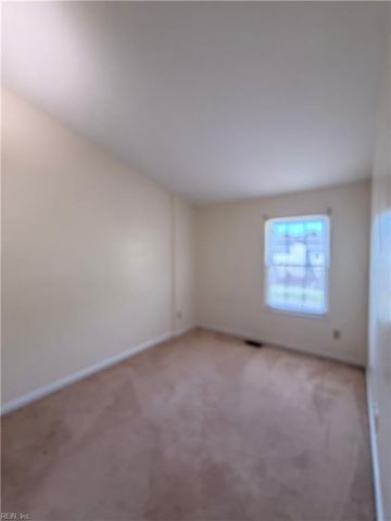 301 Wrought Iron BND, Yorktown, VA 23693