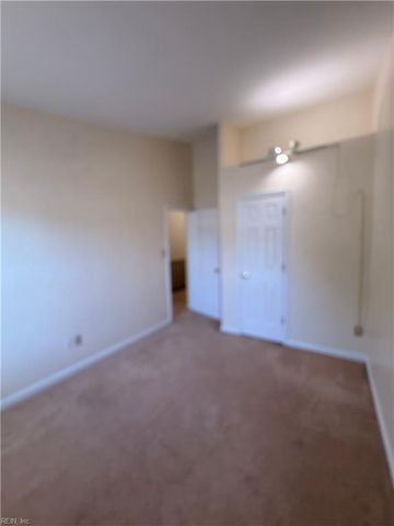 301 Wrought Iron BND, Yorktown, VA 23693