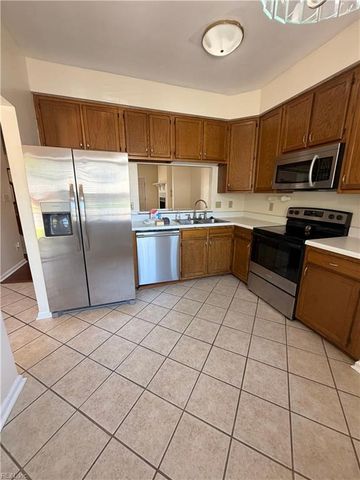 301 Wrought Iron BND, Yorktown, VA 23693