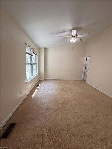 301 Wrought Iron BND, Yorktown, VA 23693