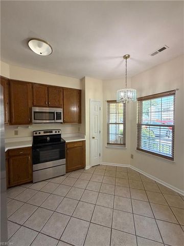 301 Wrought Iron BND, Yorktown, VA 23693