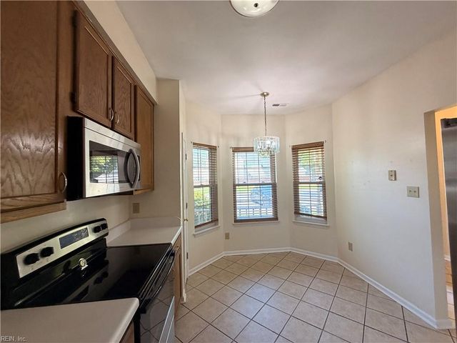 301 Wrought Iron BND, Yorktown, VA 23693