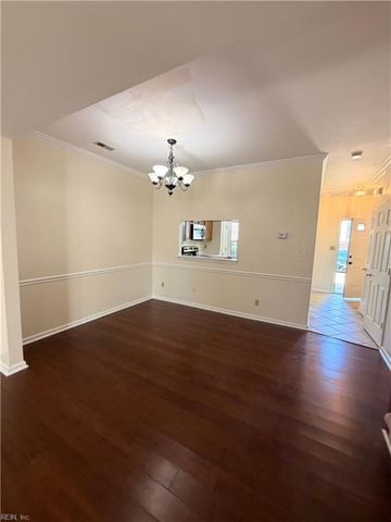 301 Wrought Iron BND, Yorktown, VA 23693