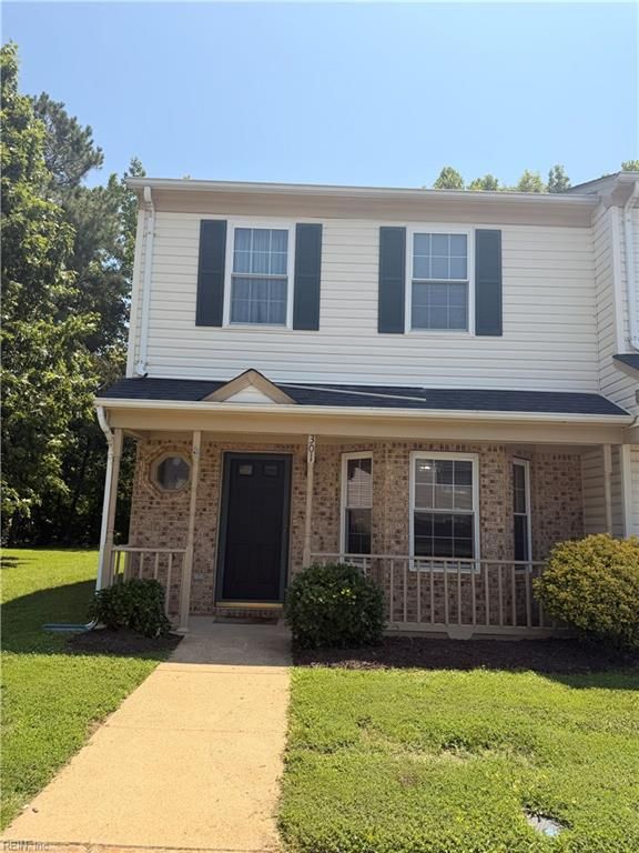 301 Wrought Iron BND, Yorktown, VA 23693