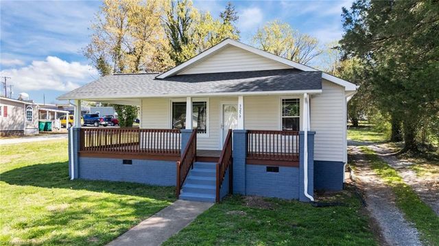 3259 Willoughby Drive, Walkertown, NC 27051