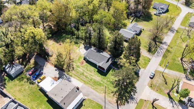 3259 Willoughby Drive, Walkertown, NC 27051