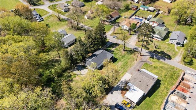 3259 Willoughby Drive, Walkertown, NC 27051