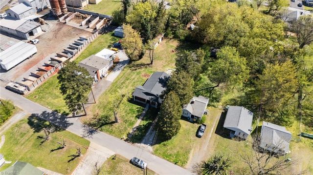 3259 Willoughby Drive, Walkertown, NC 27051