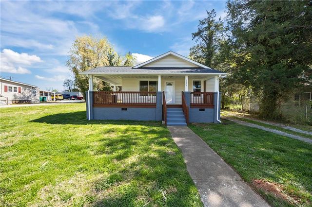 3259 Willoughby Drive, Walkertown, NC 27051