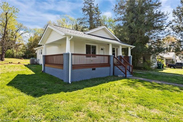 3259 Willoughby Drive, Walkertown, NC 27051