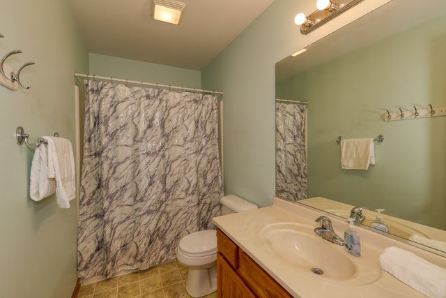 653 E WILLOW Street, Elburn, IL 60119
