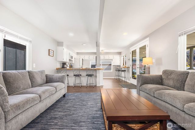 24094 N West View Road, Mount Vernon, WA 98274