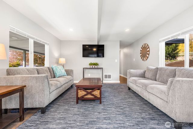 24094 N West View Road, Mount Vernon, WA 98274