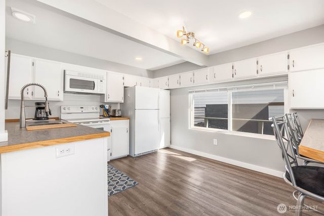 24094 N West View Road, Mount Vernon, WA 98274