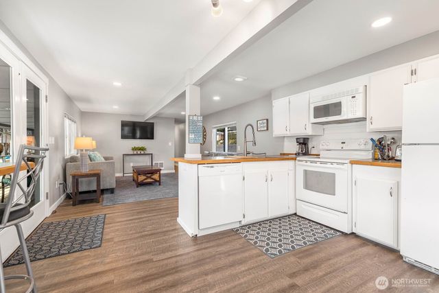 24094 N West View Road, Mount Vernon, WA 98274