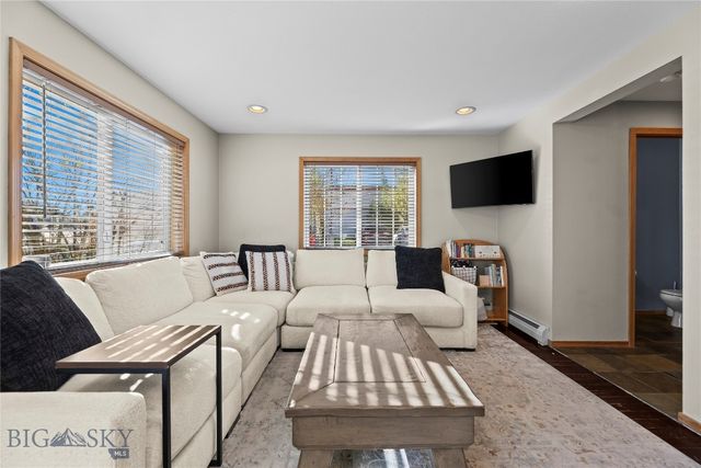 617 N 5th Avenue L, Bozeman, MT 59715