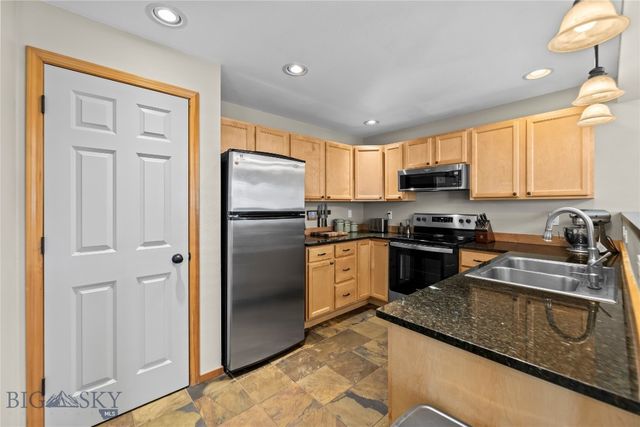 617 N 5th Avenue L, Bozeman, MT 59715