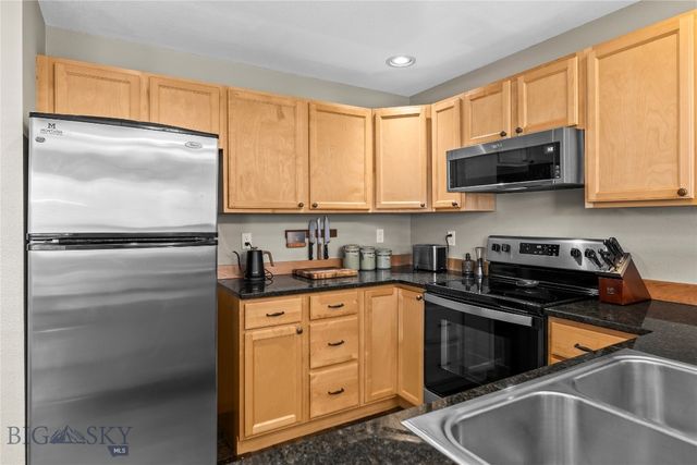 617 N 5th Avenue L, Bozeman, MT 59715