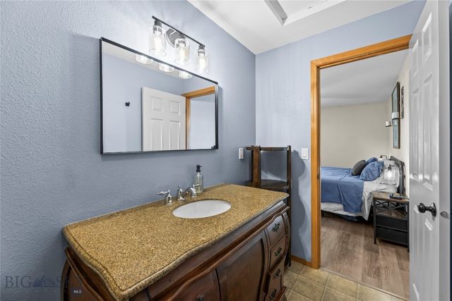 617 N 5th Avenue L, Bozeman, MT 59715