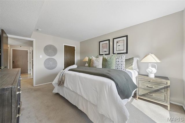 444 N Clay Avenue 2H, St Louis, MO 63122