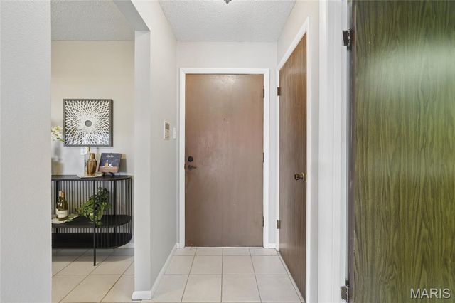 444 N Clay Avenue 2H, St Louis, MO 63122