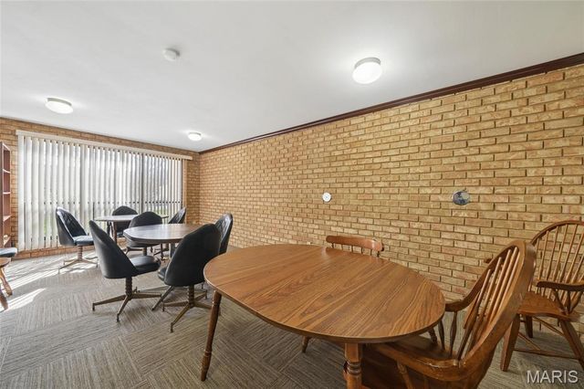 444 N Clay Avenue 2H, St Louis, MO 63122