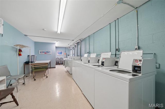 444 N Clay Avenue 2H, St Louis, MO 63122