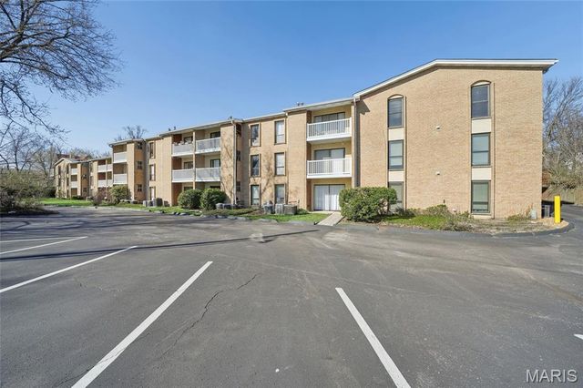 444 N Clay Avenue 2H, St Louis, MO 63122